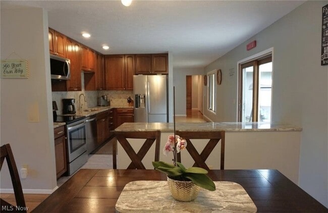 Building Photo - 22309 Rock Creek Cir