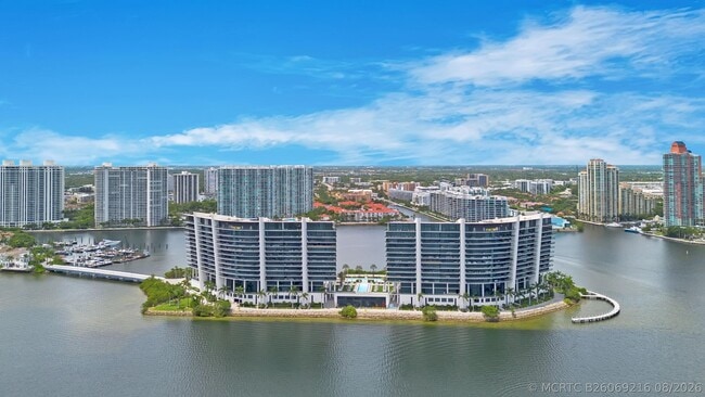 Building Photo - 5000 Island Estates Dr