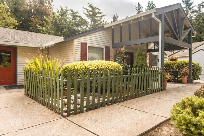 Building Photo - 2x1 Apartment With Forest Views! $1000 Off Your First Full Month!