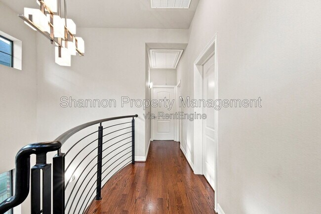 Building Photo - 2422 Langston St