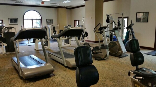 Building Photo - 195 14th St NE