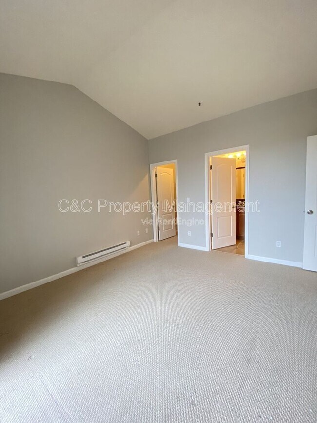 Building Photo - 3695 Stevenson Blvd