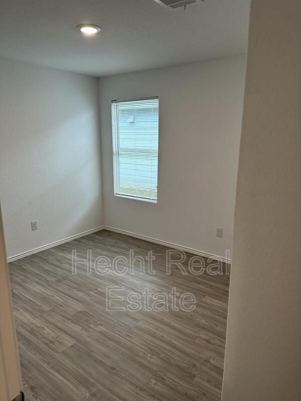 Building Photo - 5813 Texas Spur