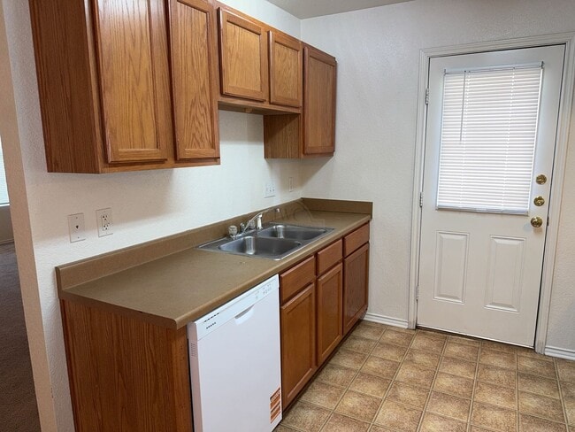 Building Photo - 5304 Lauren Lea Dr