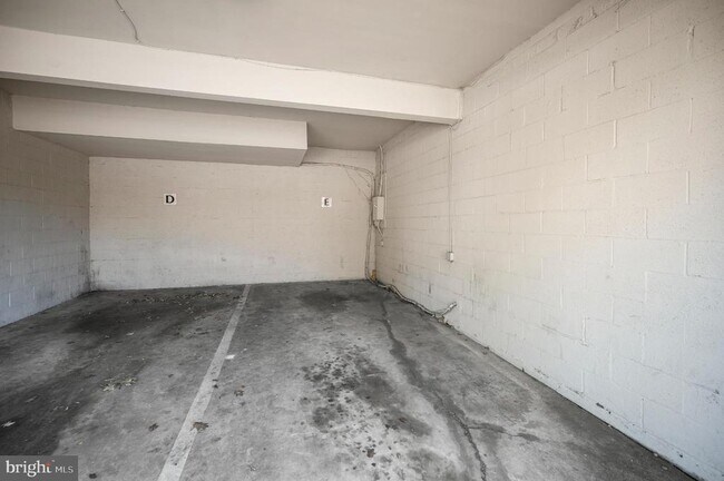 Building Photo - 3890 Mariposa Pl