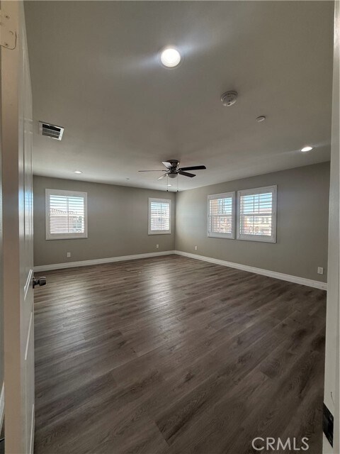 Building Photo - 654 W Margarita Dr