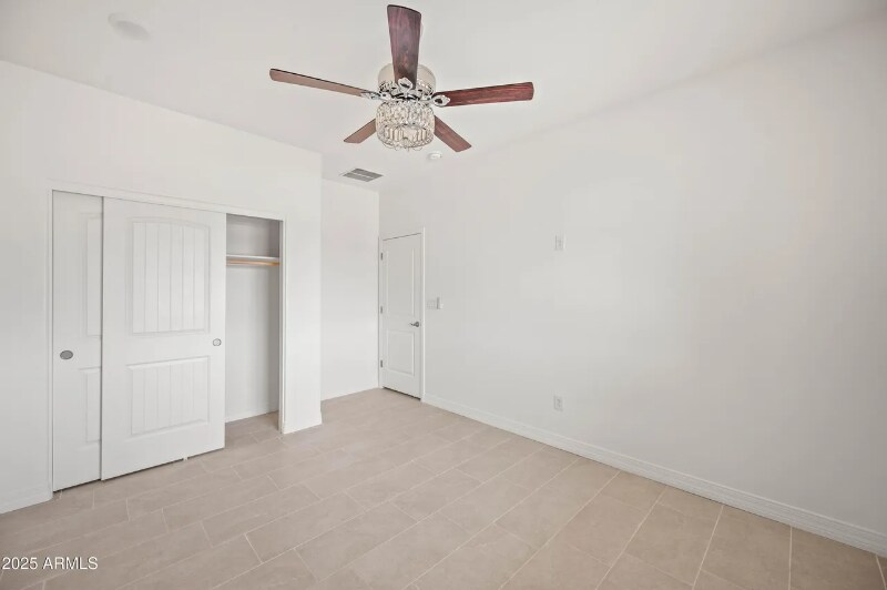 Building Photo - 38167 W San Juan Ave