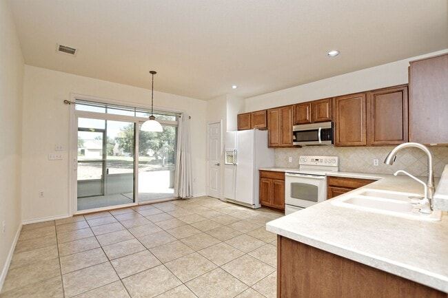 Building Photo - 815 Prairie Grass Ln