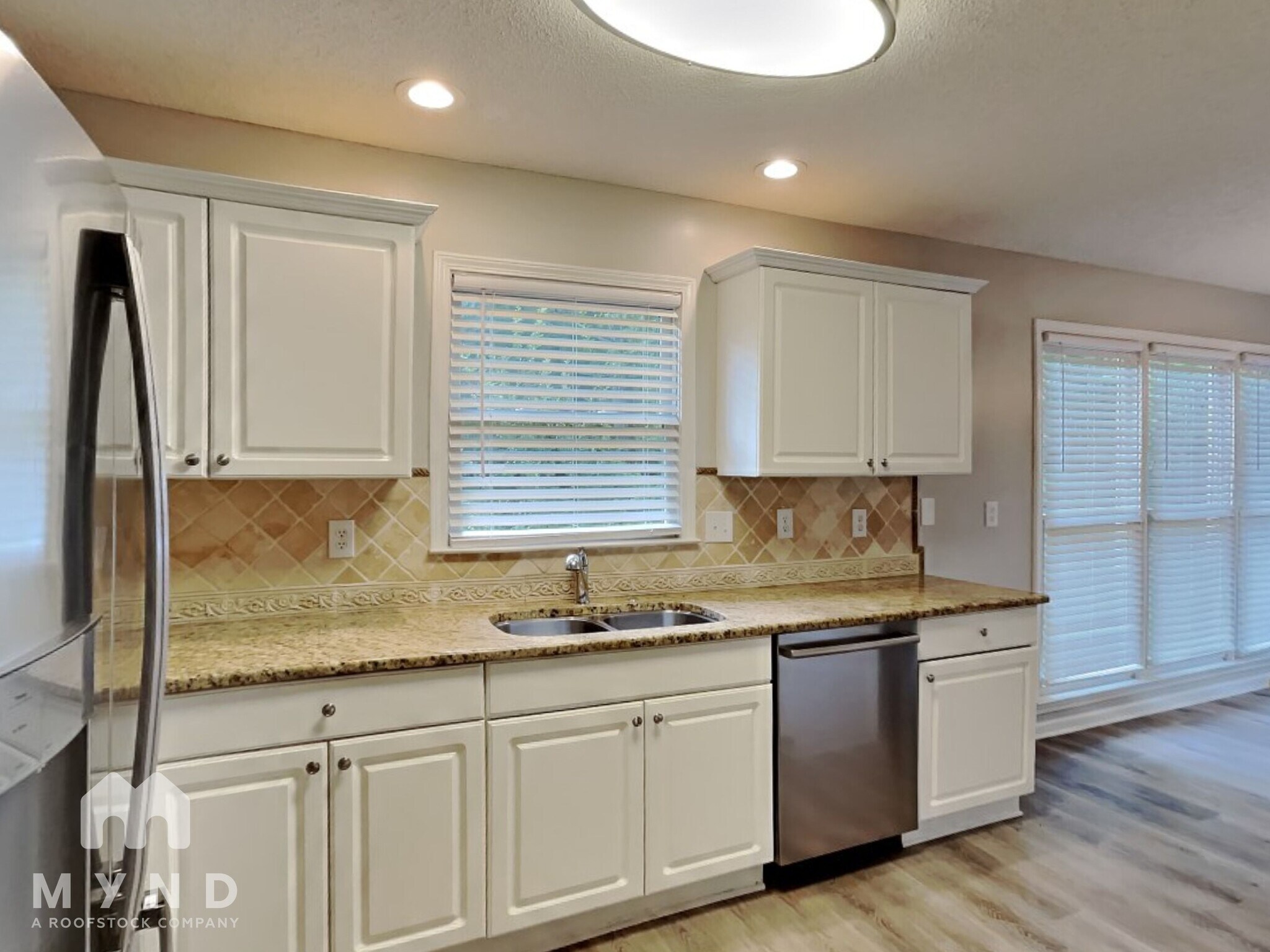 Building Photo - 103 Creekside Dr