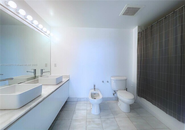 Building Photo - 601 NW 36th St