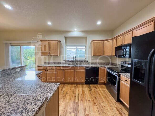 Building Photo - 1234 Chelsea Village Heights
