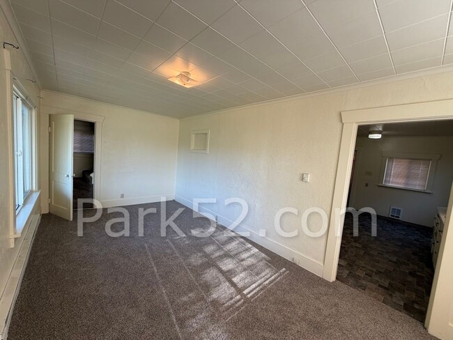 Building Photo - 2 Bedroom Tacoma Single Family Home