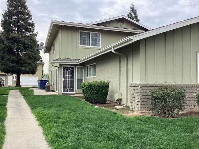Primary Photo - 460 W Alamos Ave