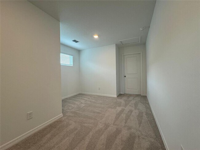 Building Photo - 15056 Windflower Aly