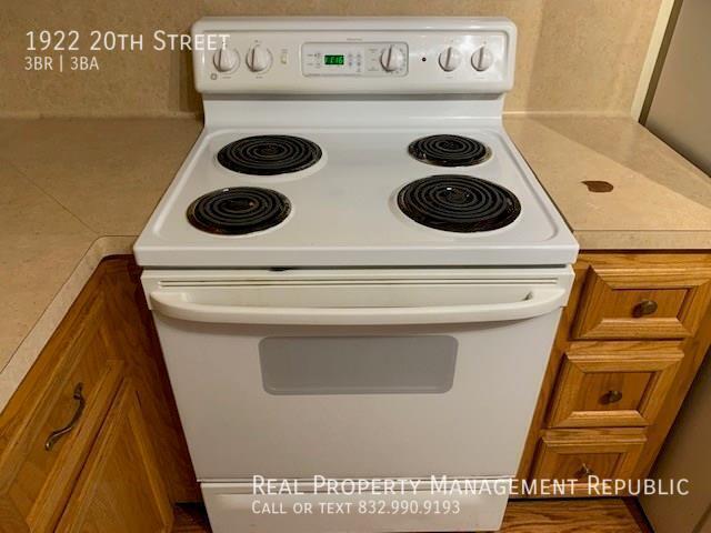 Building Photo - 1922 20th St