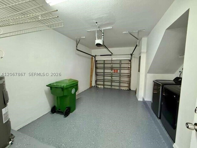 Building Photo - 922 NW 134th Ave