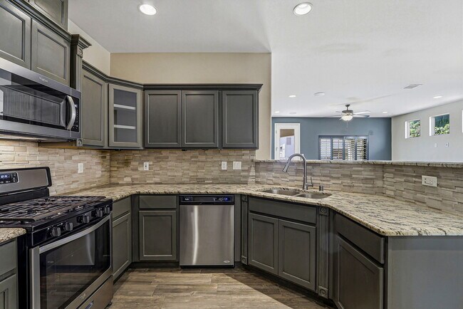 Building Photo - 2157 Honour Point Pl