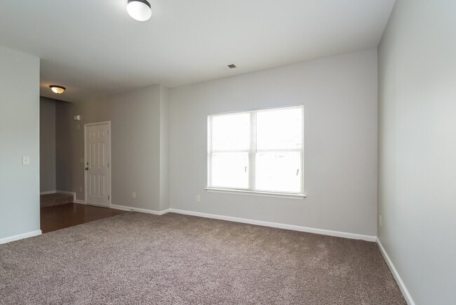 Building Photo - 73 Hamil Ct NW