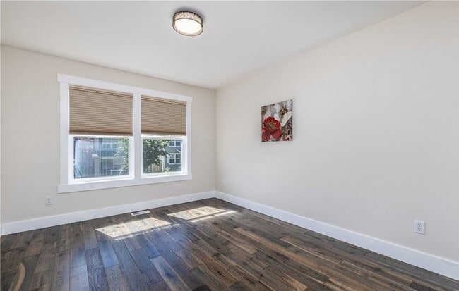 Building Photo - Stunning large 4 bedroom in Northwest Land...