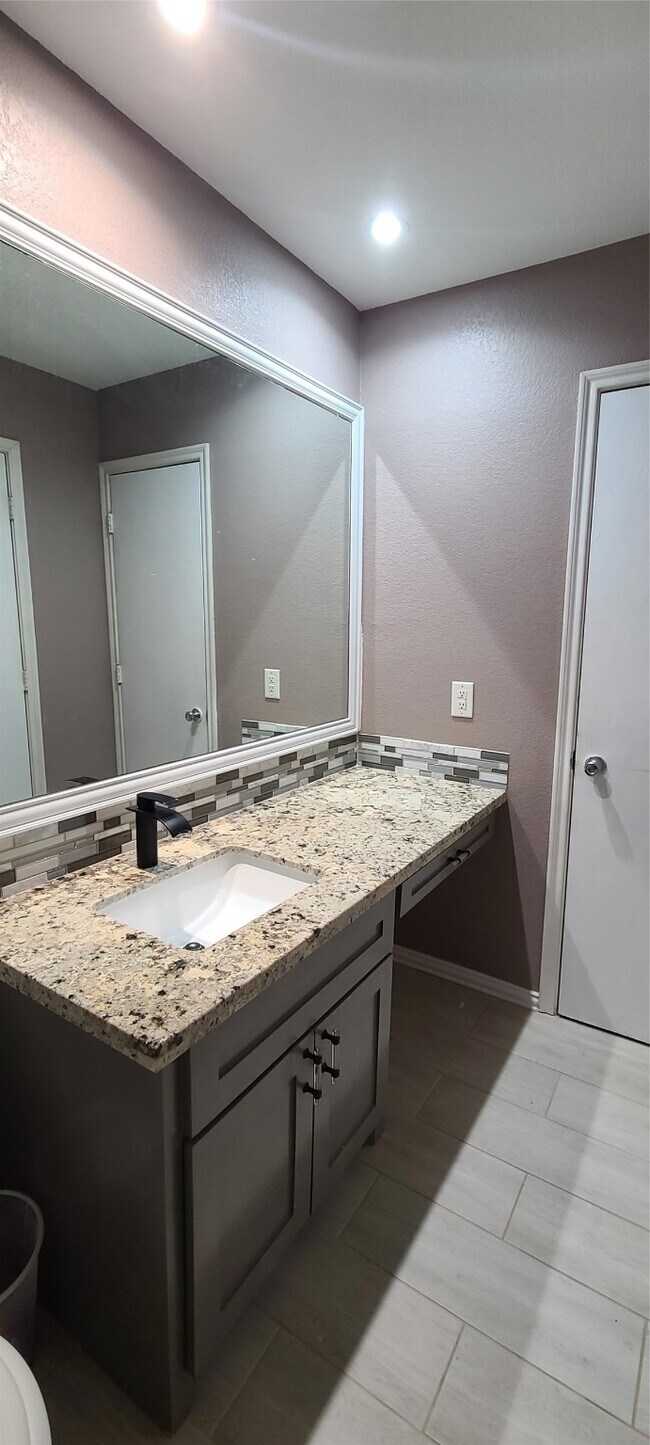 Building Photo - 19042 Remington Mill Dr