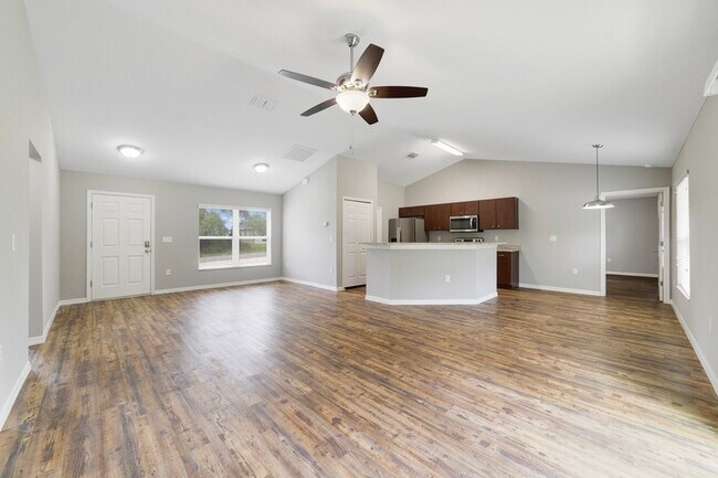Building Photo - 13775 SW 43rd Cir