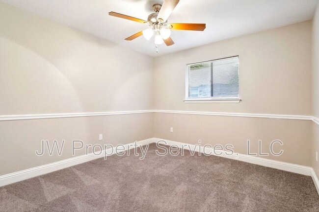 Building Photo - 1476 St Christopher Dr