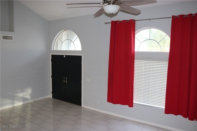 Building Photo - 3733 Deer Flats St