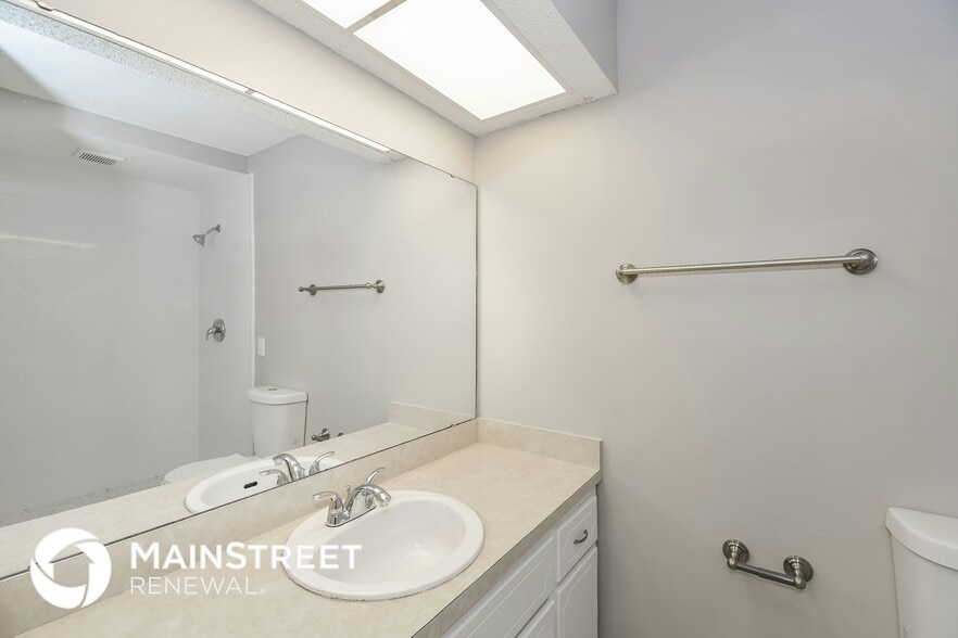 Building Photo - 11023 Poppins Ct