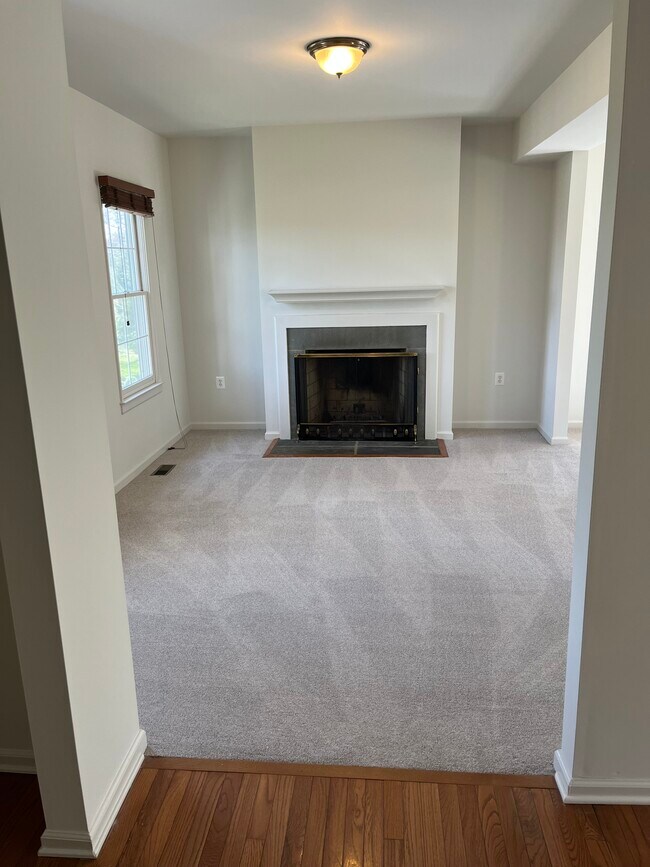 Building Photo - 5447 Rallywood Farm Ln