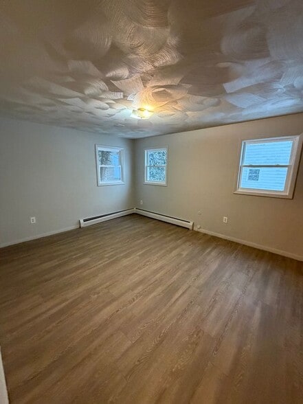 Building Photo - 44 Young Ave