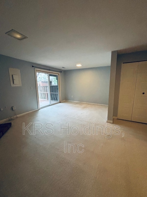 Building Photo - 10707 Gideon Ct