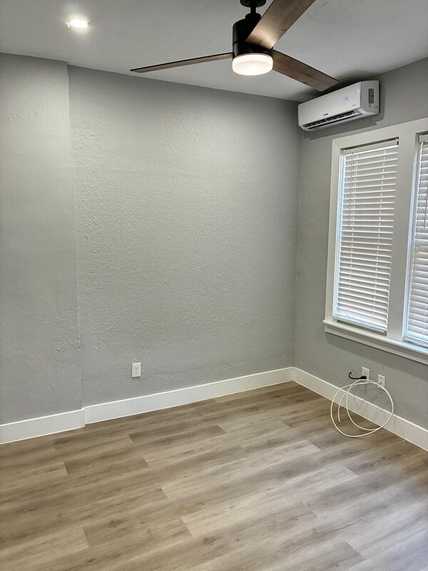 Building Photo - 2738 Riverside Ave