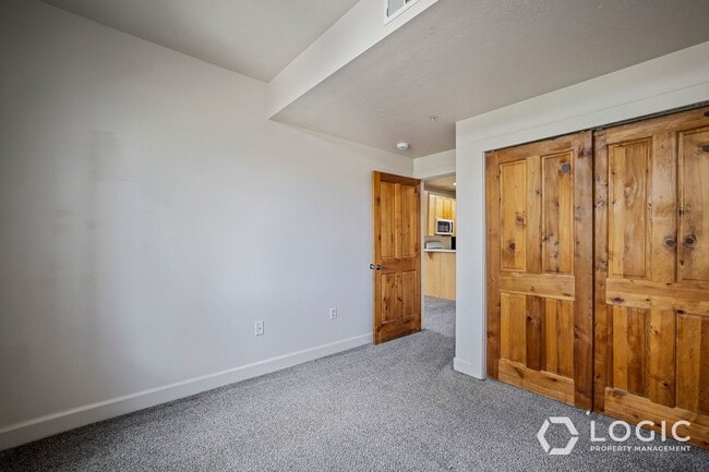 Building Photo - 6605 N 2200 W