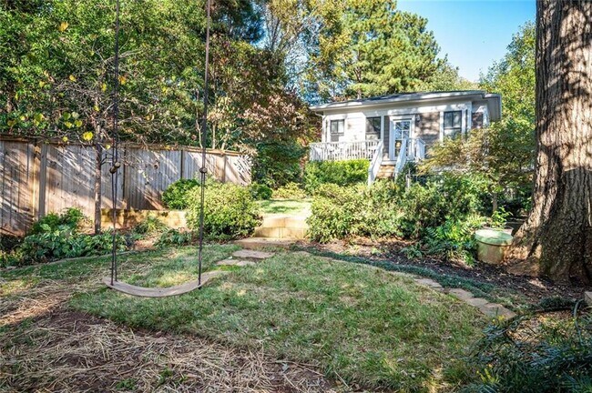 Building Photo - 123 Ansley St