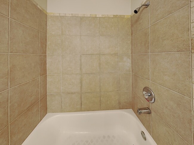 Building Photo - 424 Charleston Ln