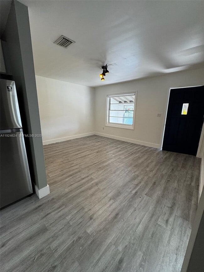 Building Photo - 525 NW 91st St