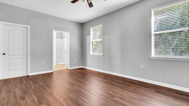 Building Photo - Beautiful 3BD/2BTH Home in Colony Lakes!