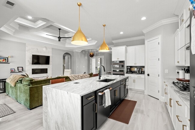Building Photo - 5960 Bolsena Pl
