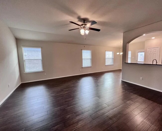 Building Photo - 6320 Dorothy Muree Dr