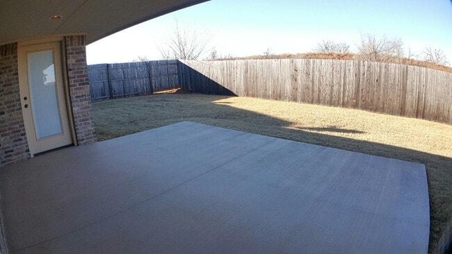 Building Photo - 7041 Cherokee Crossing West