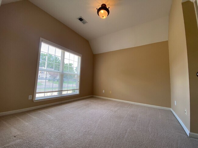 Building Photo - BARTLETT RENTAL HOME 3 BEDROOM 2 BATHROOM WITH FENCED BACKYARD