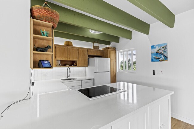 Building Photo - 3500 S Ocean Blvd