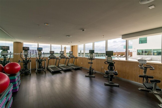 Building Photo - 400 Sunny Isles Blvd