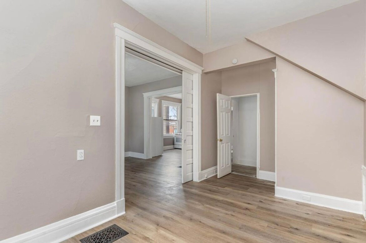 Building Photo - 2314 Highland Ave