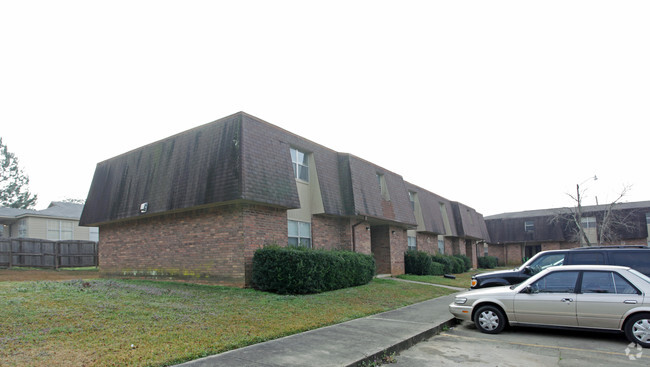 Building Photo - Hillside Apartments