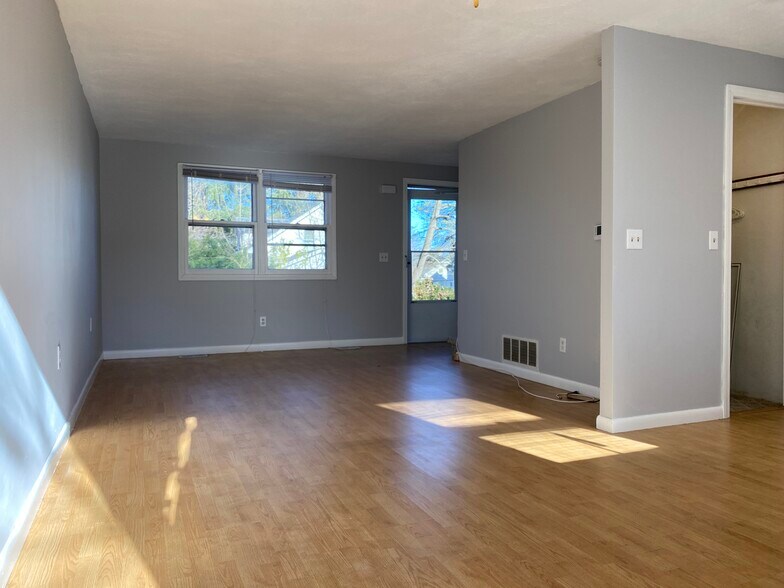 Building Photo - 325 Washington St