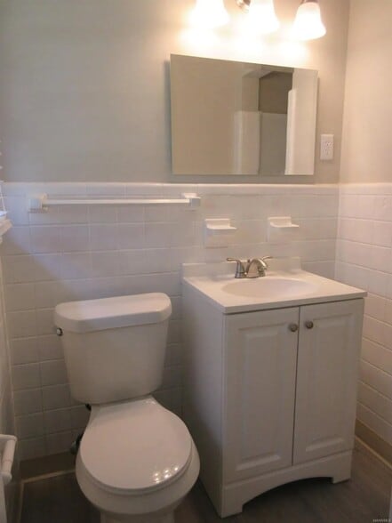 Building Photo - 616 Byrne Dr