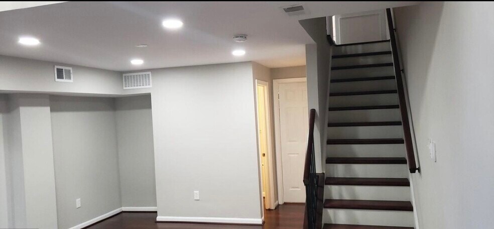 Building Photo - 8503 Gambel Oak Dr