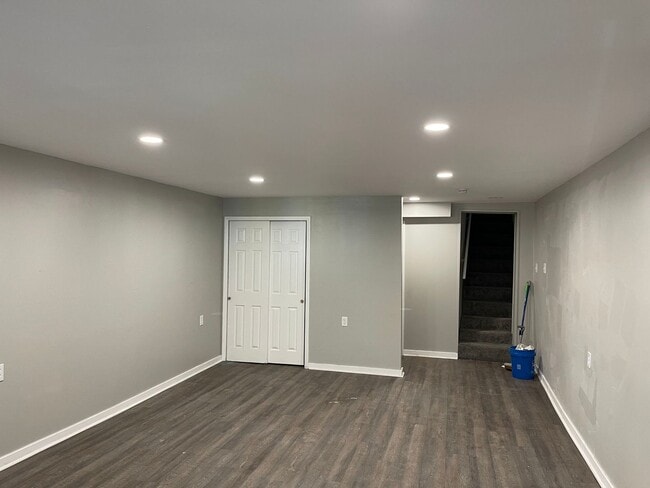Building Photo - FABULOUSLY RENOVATED 4BR, 2Bath HOME IN TH...