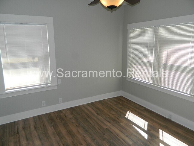 Building Photo - Updated 2bd/1ba Home with Garage near UCD Med Center